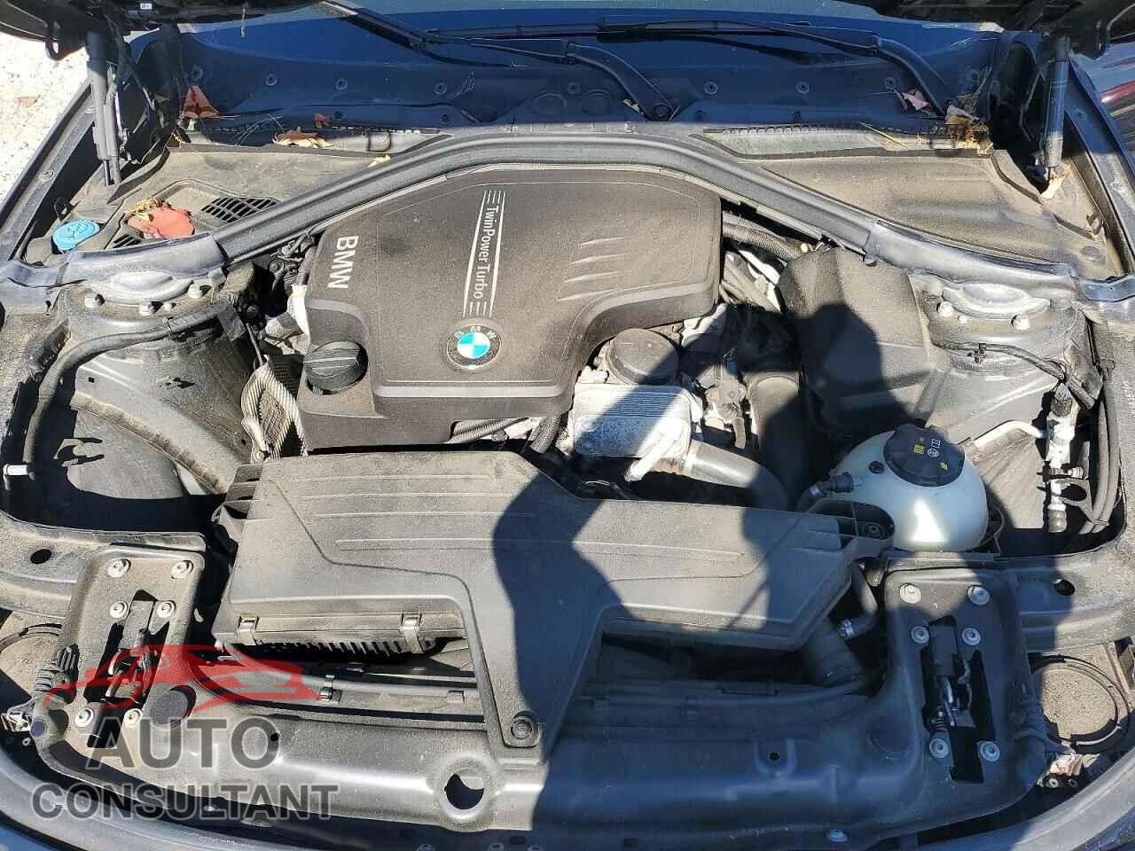 BMW 3 SERIES 2017 - WBA8A3C3XHA066968