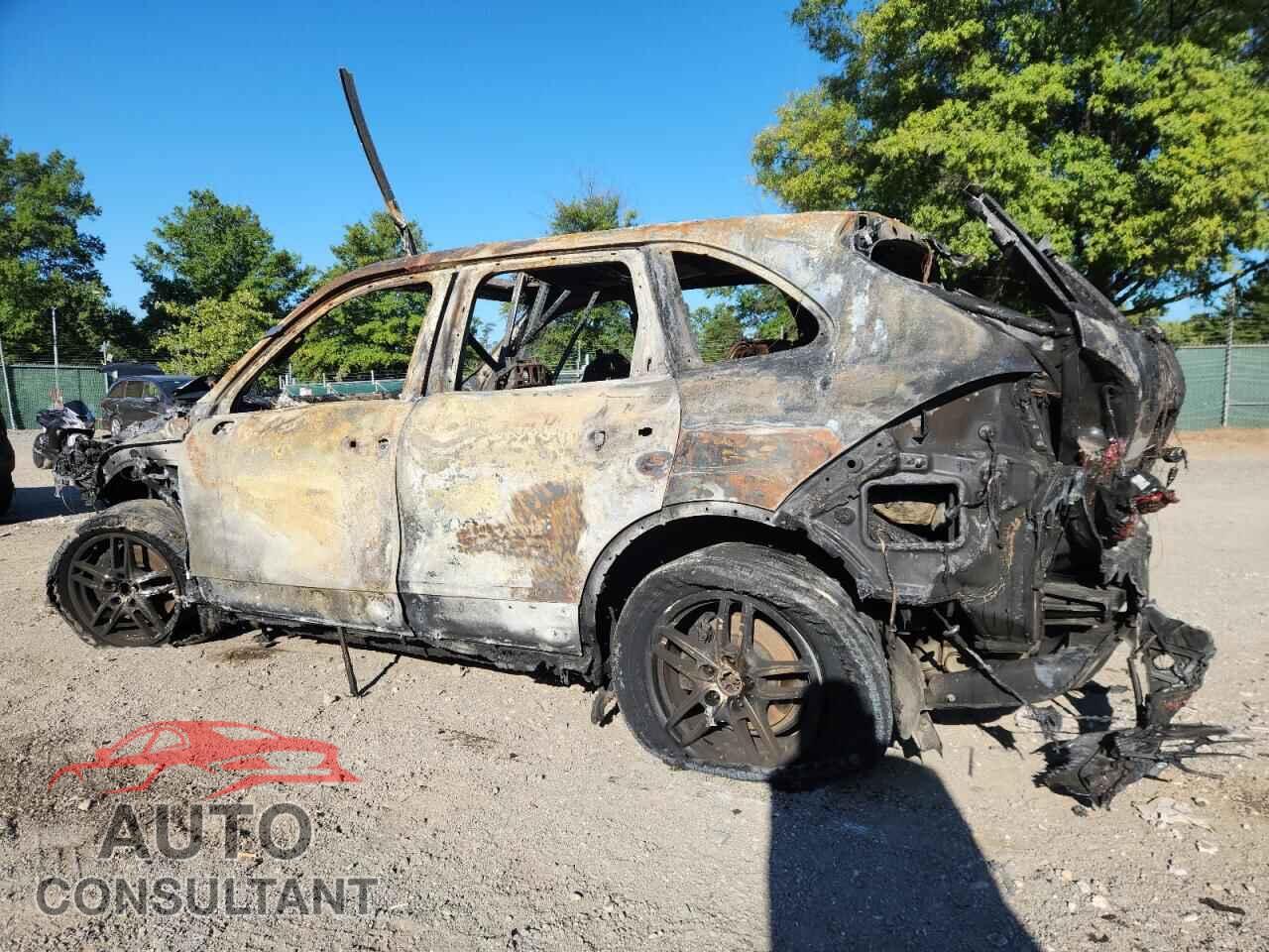PORSCHE CAYENNE 2014 - WP1AA2A21ELA92852