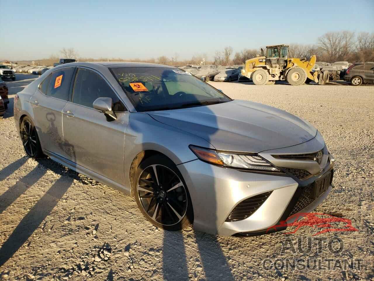 TOYOTA CAMRY 2018 - 4T1B61HK9JU038514