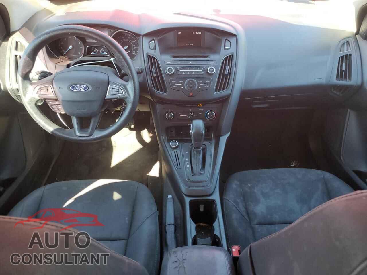FORD FOCUS 2017 - 1FADP3K24HL247308