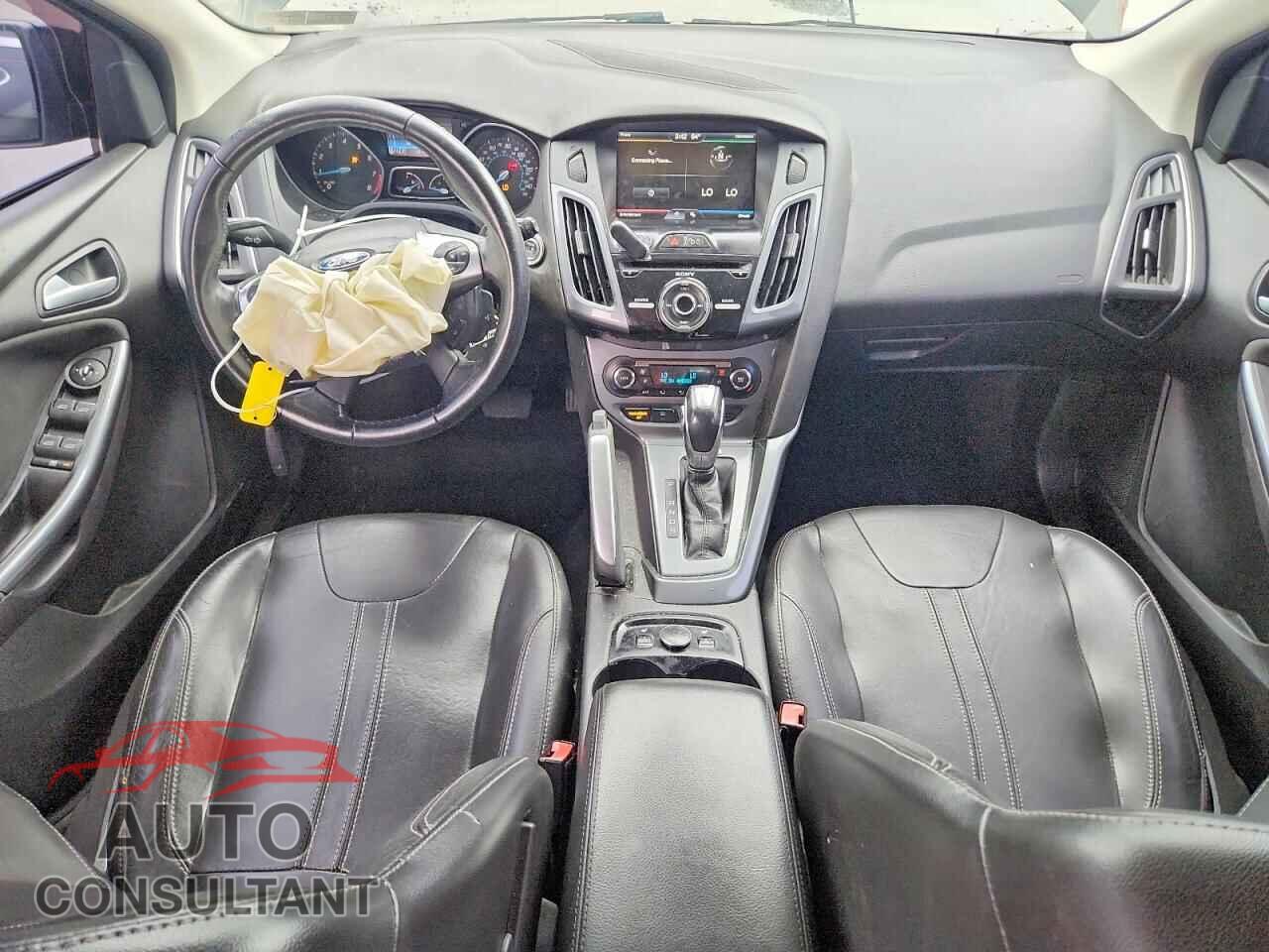 FORD FOCUS 2012 - 1FAHP3N22CL307625