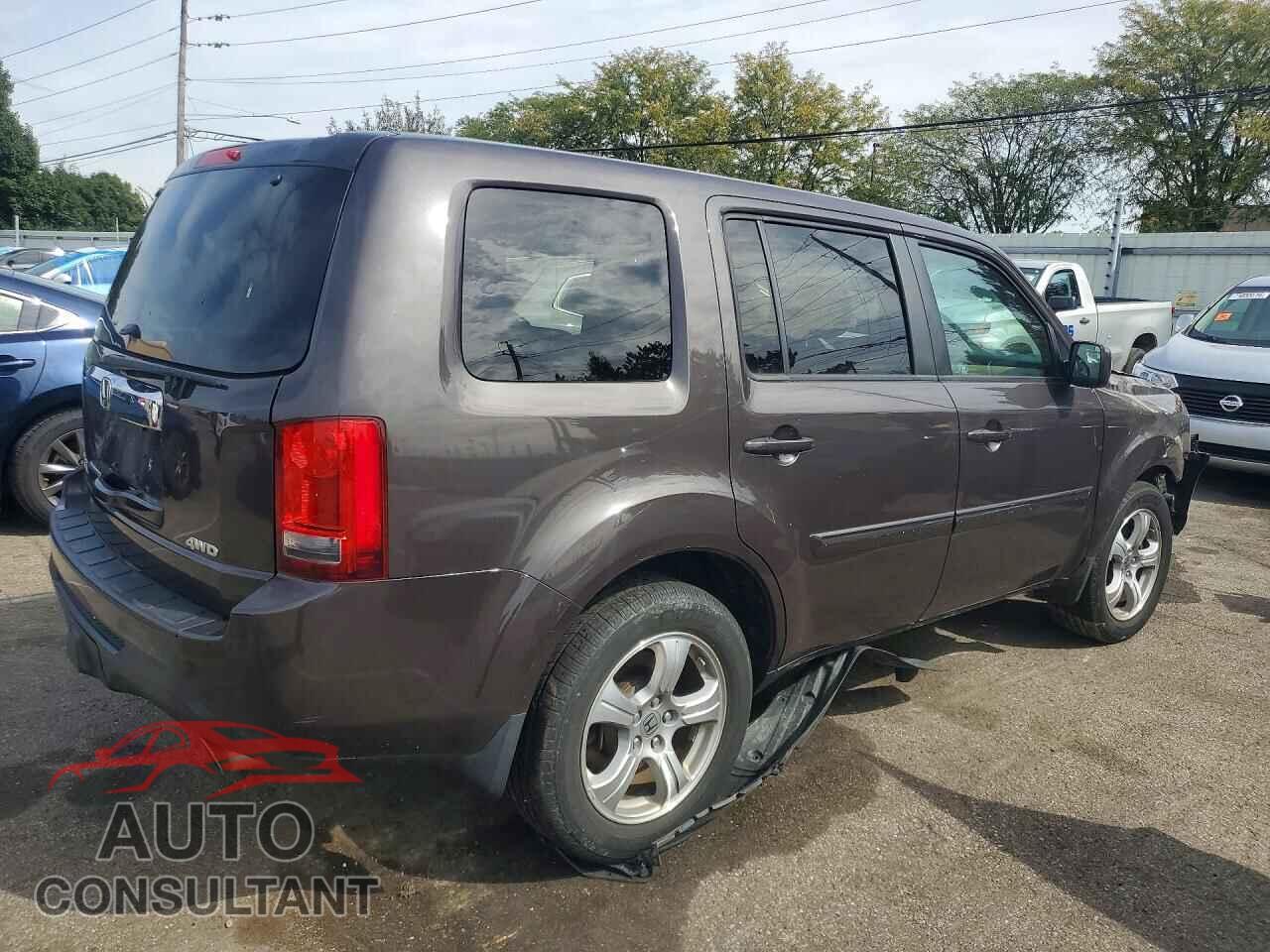 HONDA PILOT 2012 - 5FNYF4H48CB015500
