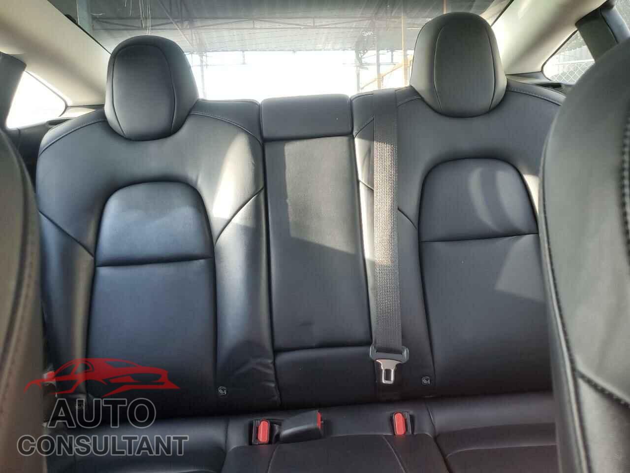 TESLA MODEL 3 2022 - 5YJ3E1EA9NF369051