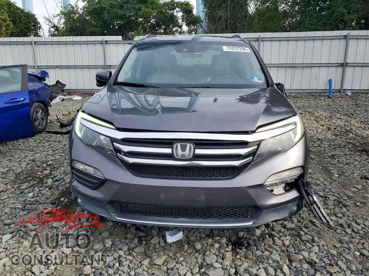 HONDA PILOT 2017 - 5FNYF6H98HB023398