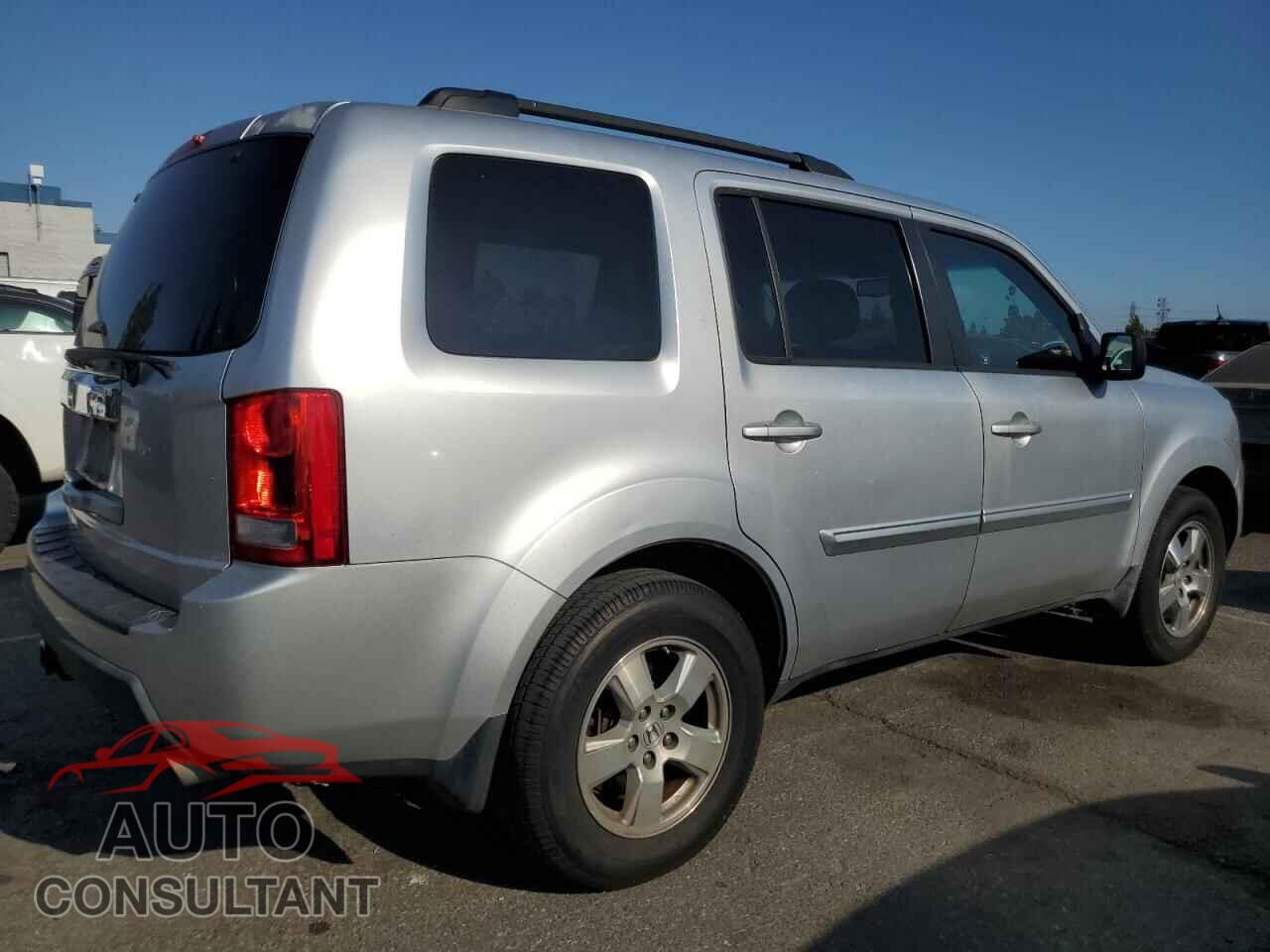 HONDA PILOT 2011 - 5FNYF3H52BB018524
