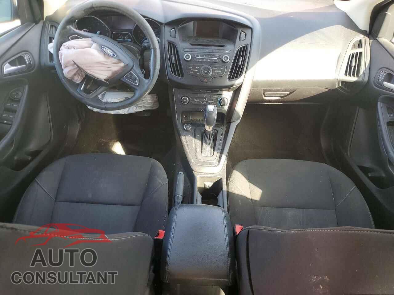 FORD FOCUS 2015 - 1FADP3K2XFL299197