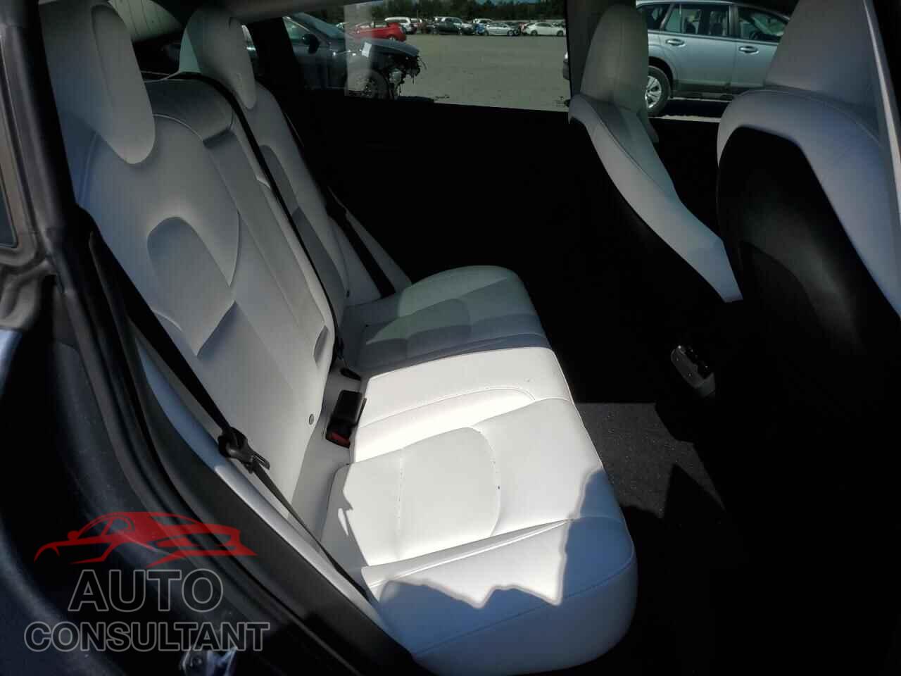 TESLA MODEL 3 2023 - 5YJ3E1EA5PF629643