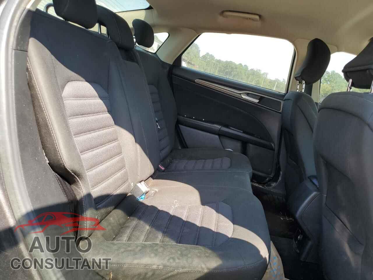 FORD FUSION 2017 - 3FA6P0G76HR103207