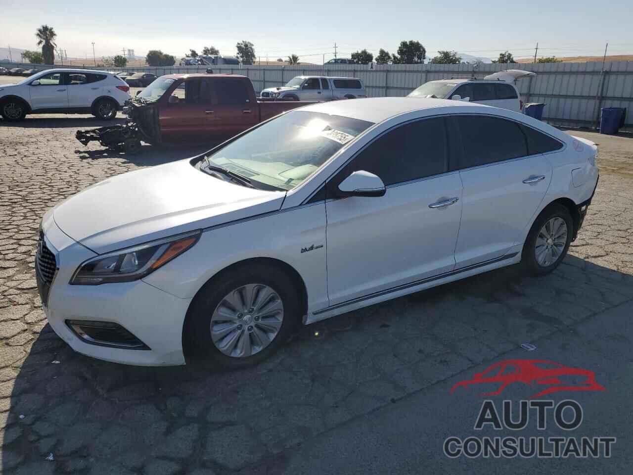 HYUNDAI SONATA 2016 - KMHE24L10GA011818