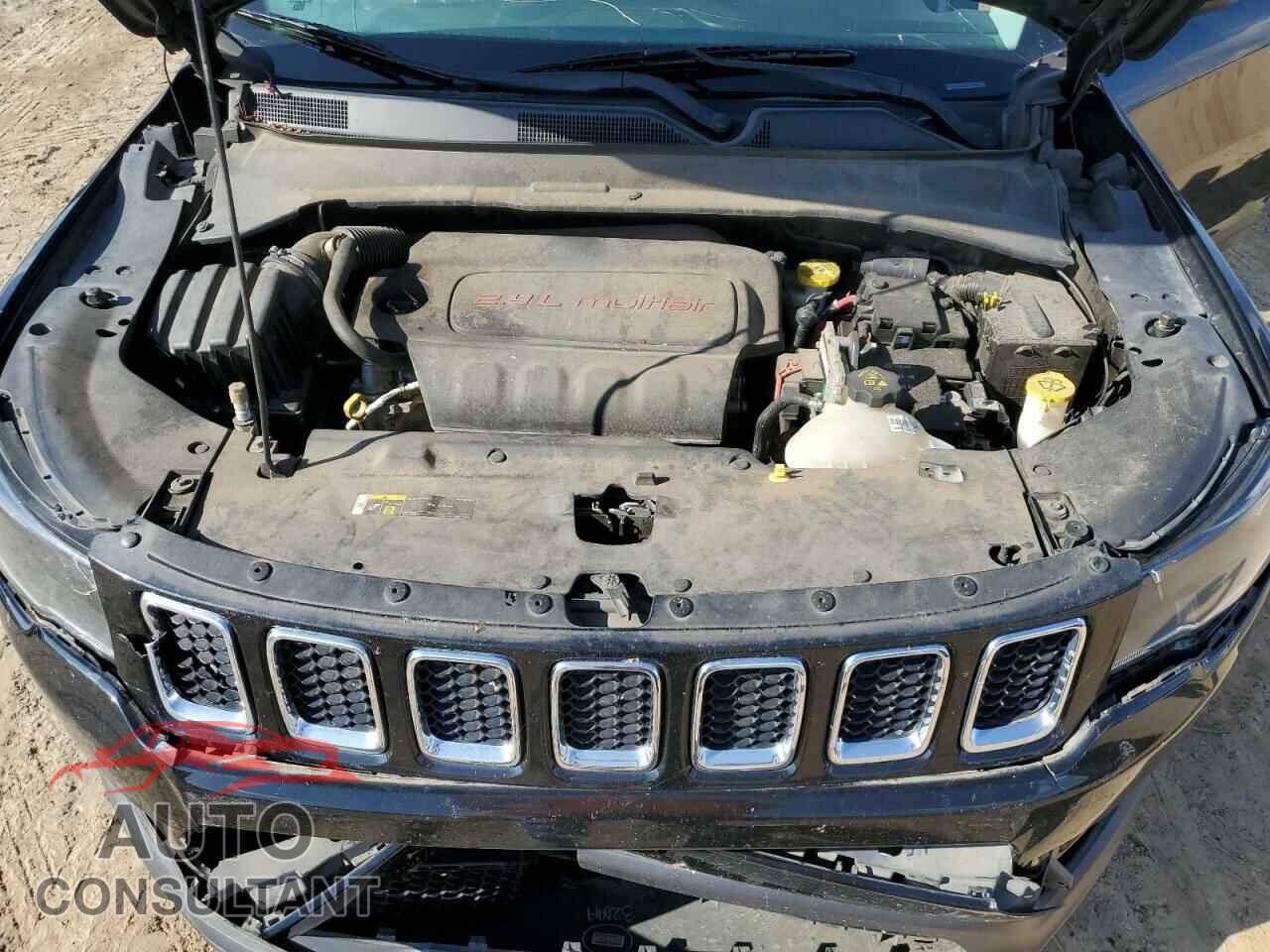 JEEP COMPASS 2018 - 3C4NJDAB7JT135829