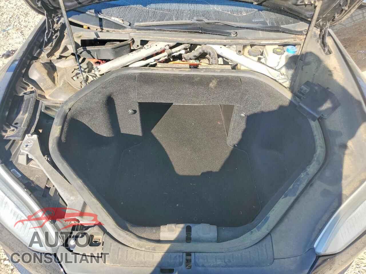 TESLA MODEL S 2014 - 5YJSA1H17EFP35169