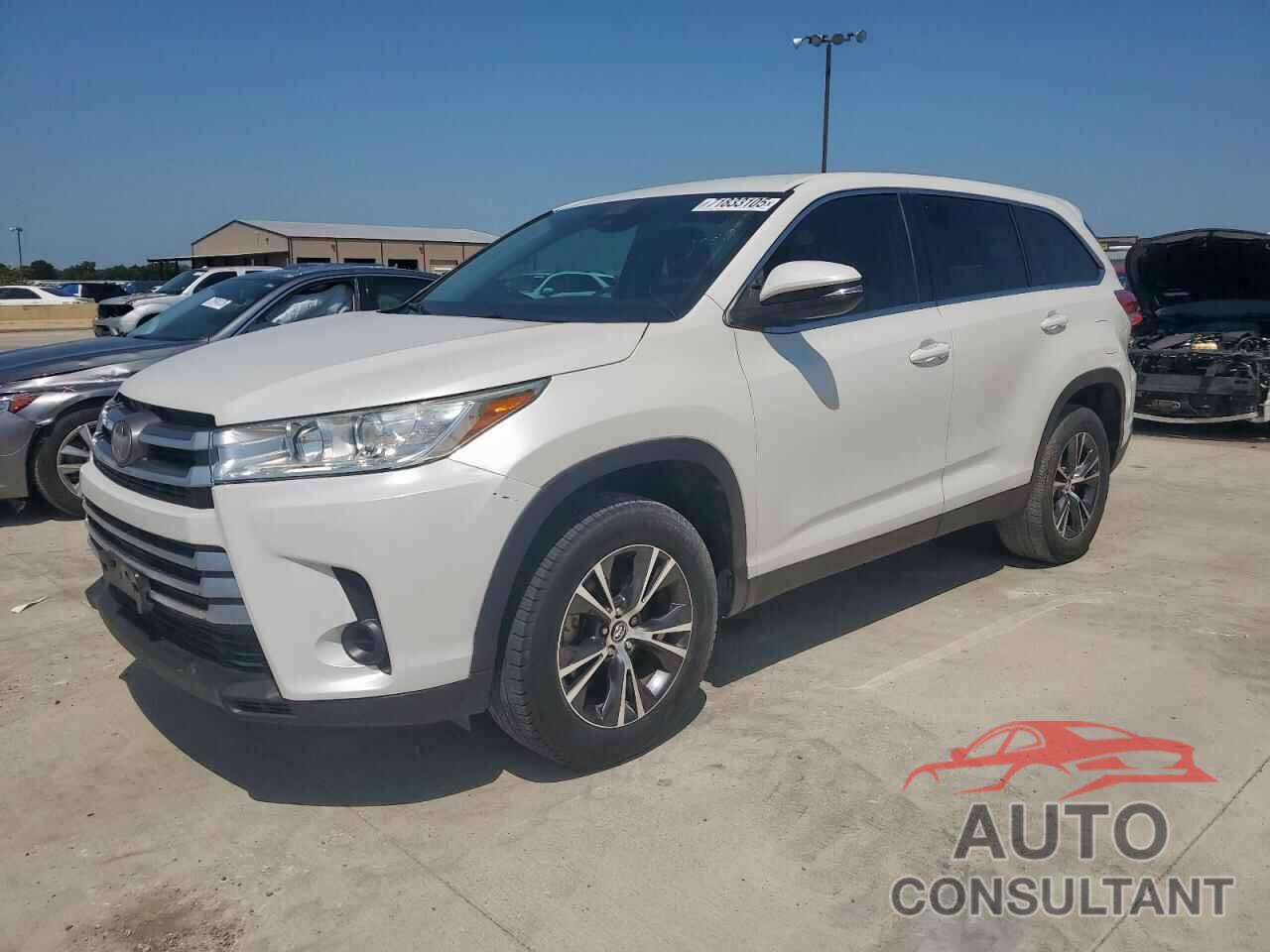 TOYOTA HIGHLANDER 2019 - 5TDZARFH2KS042854