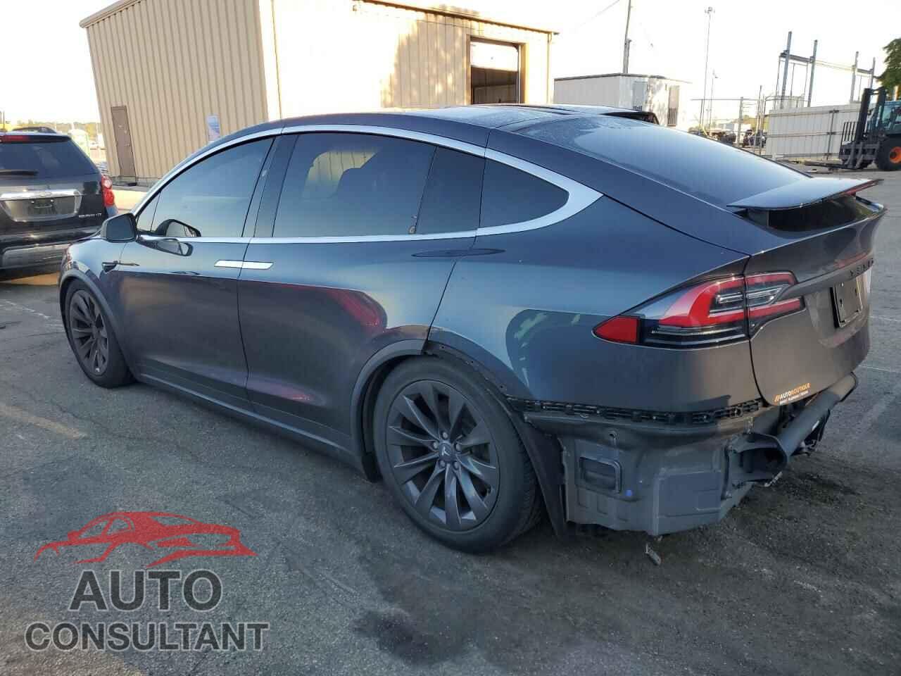TESLA MODEL X 2018 - 5YJXCAE25JF128579