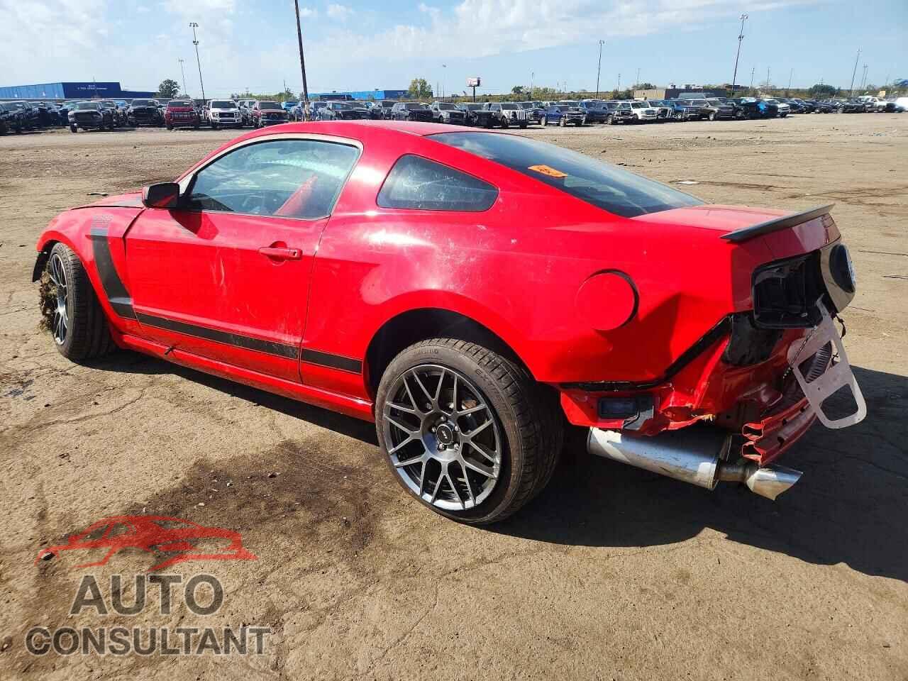 FORD MUSTANG 2013 - 1ZVBP8CU2D5228671