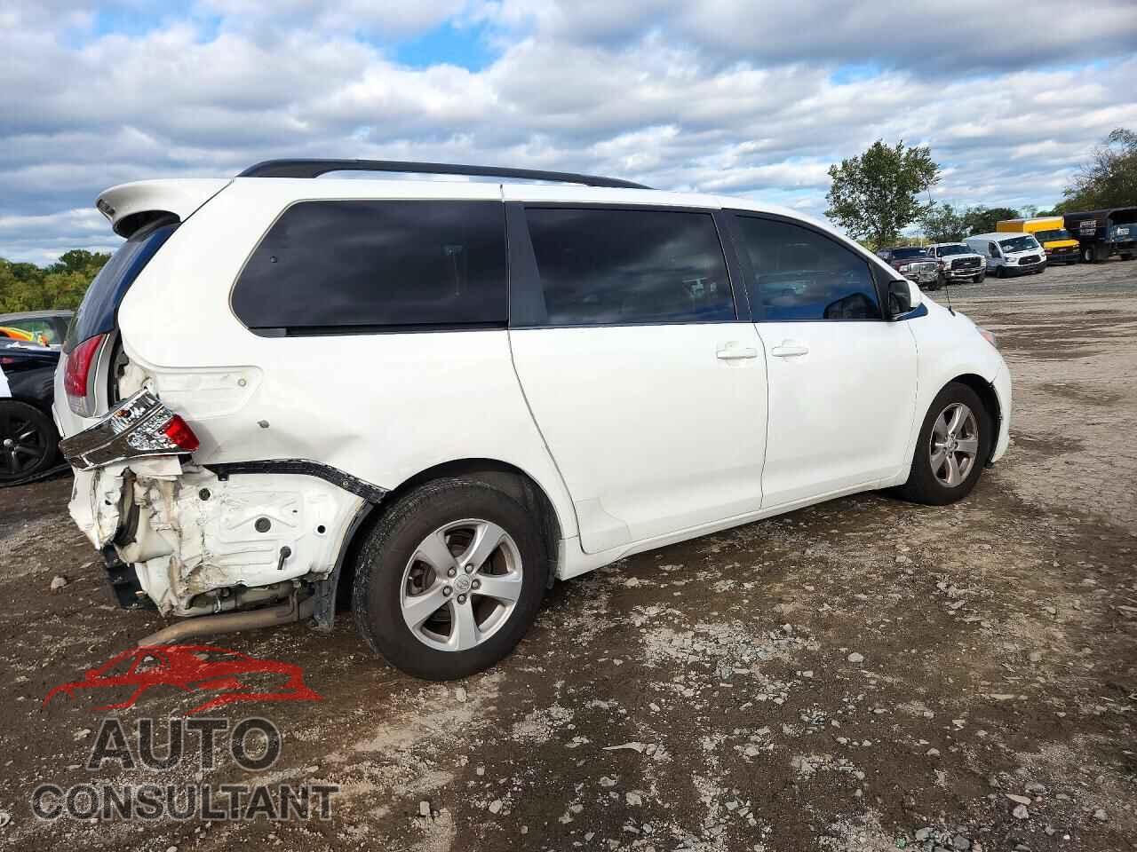 TOYOTA SIENNA 2013 - 5TDKK3DC8DS362301