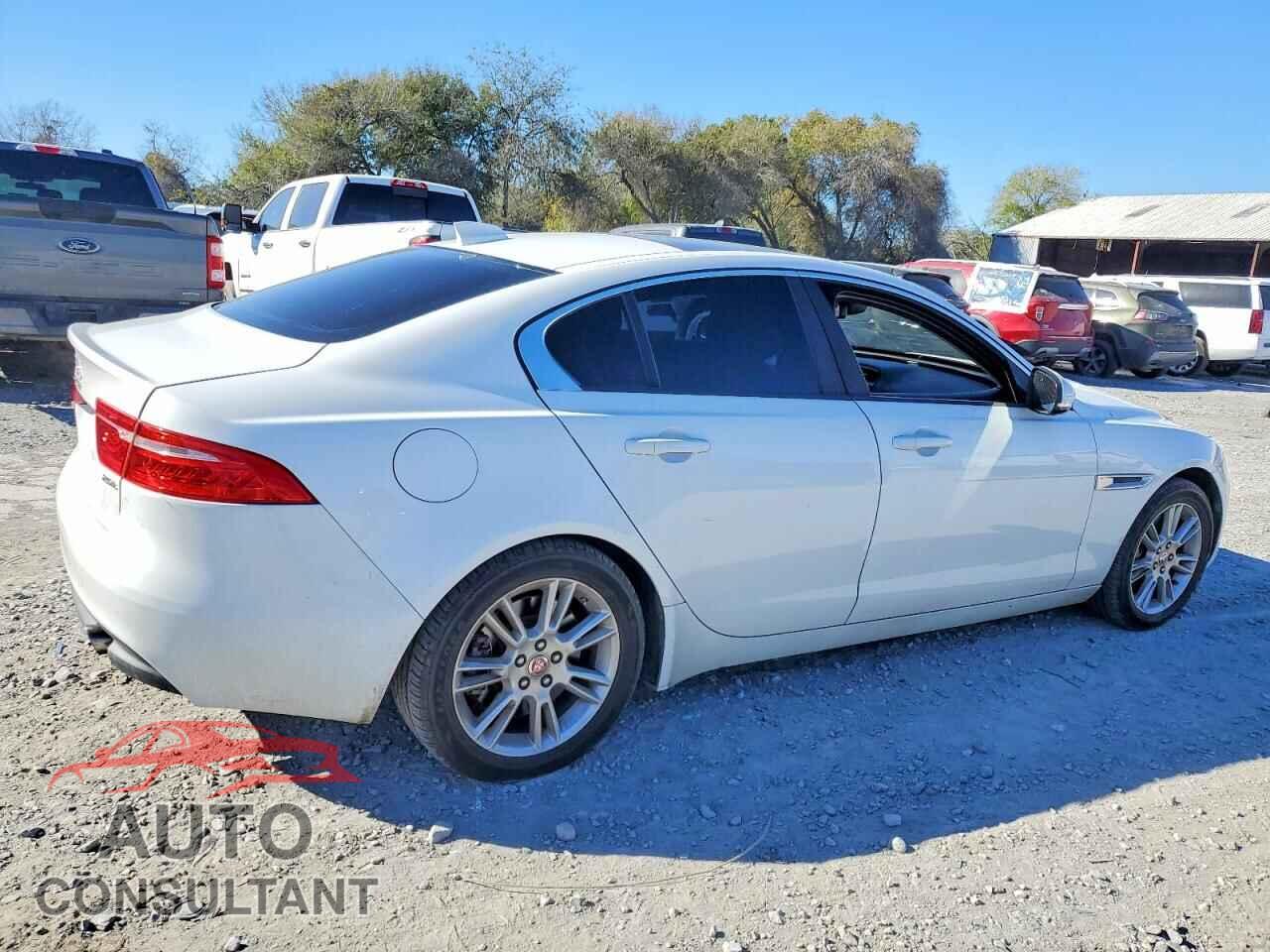 JAGUAR XE 2017 - SAJAD4BG7HA969215