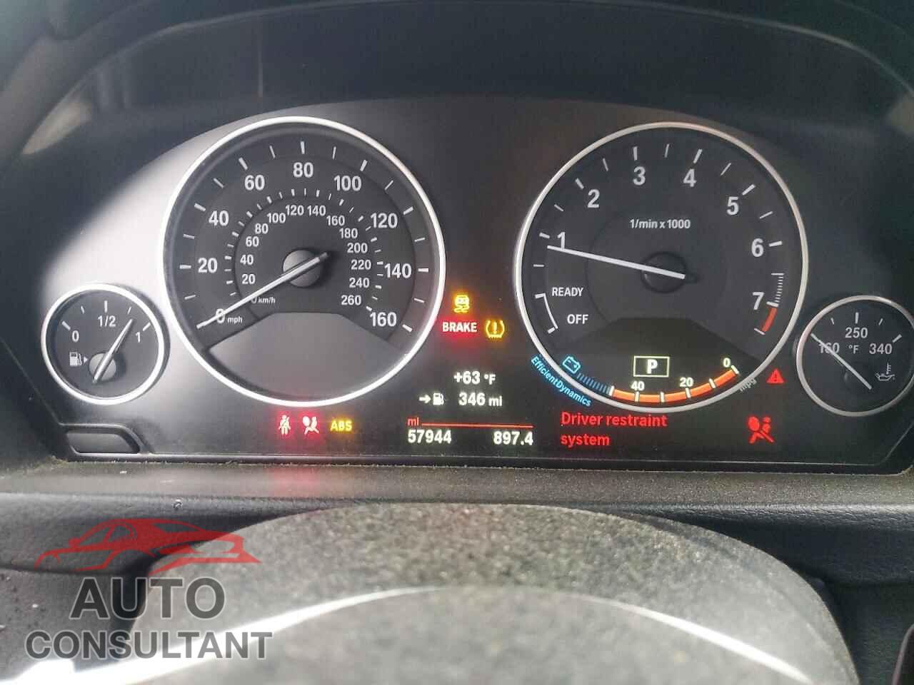 BMW 3 SERIES 2016 - WBA8E5G50GNU21763