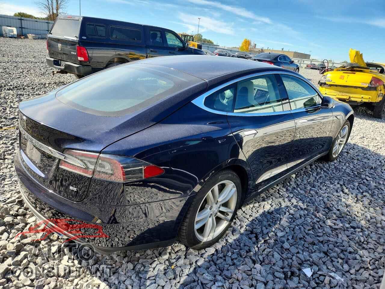 TESLA MODEL S 2014 - 5YJSA1H18EFP56144