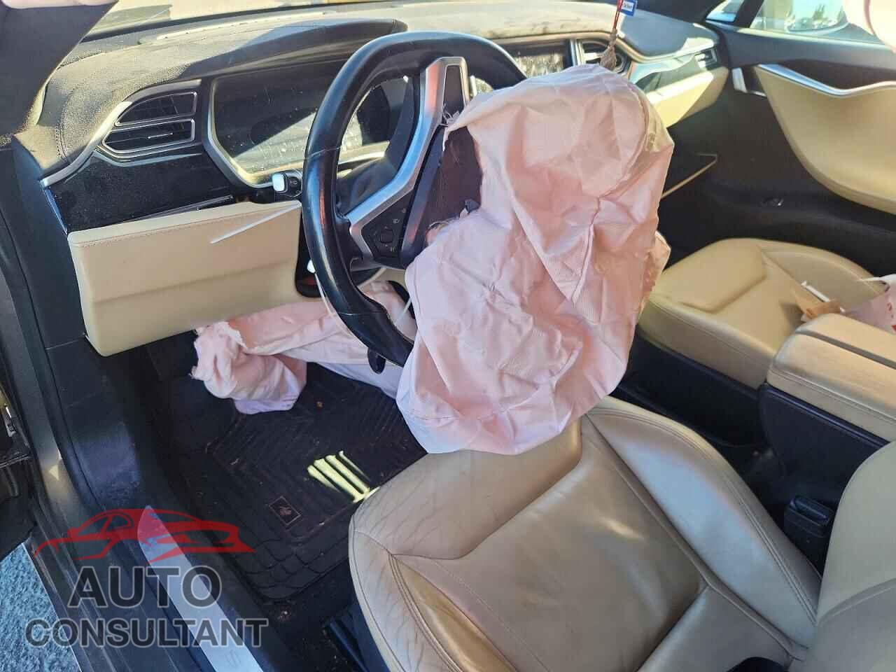 TESLA MODEL S 2015 - 5YJSA1E13FF109690