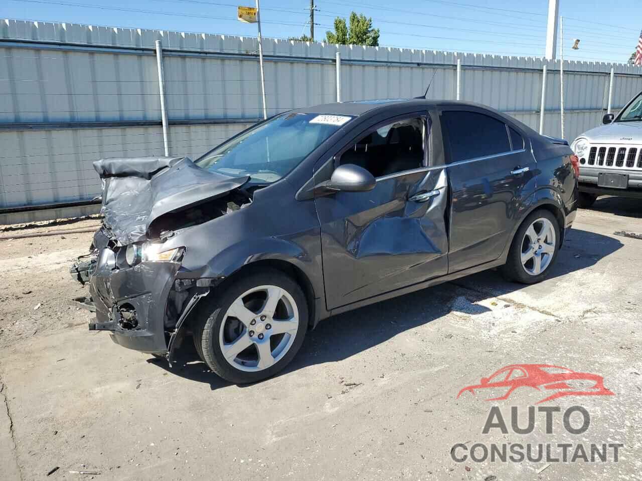 CHEVROLET SONIC 2013 - 1G1JE5SB4D4144935