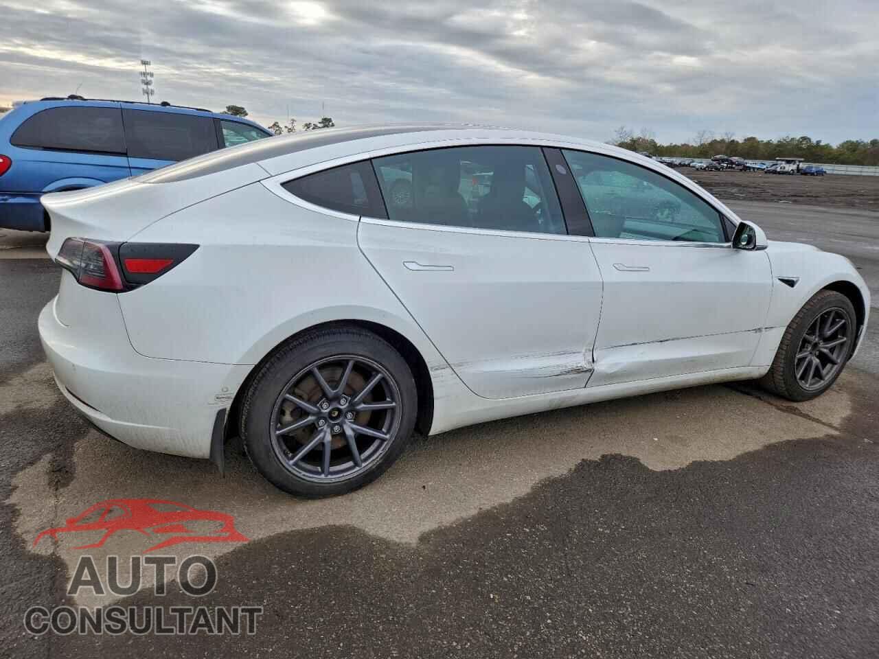 TESLA MODEL 3 2020 - 5YJ3E1EA1LF613644
