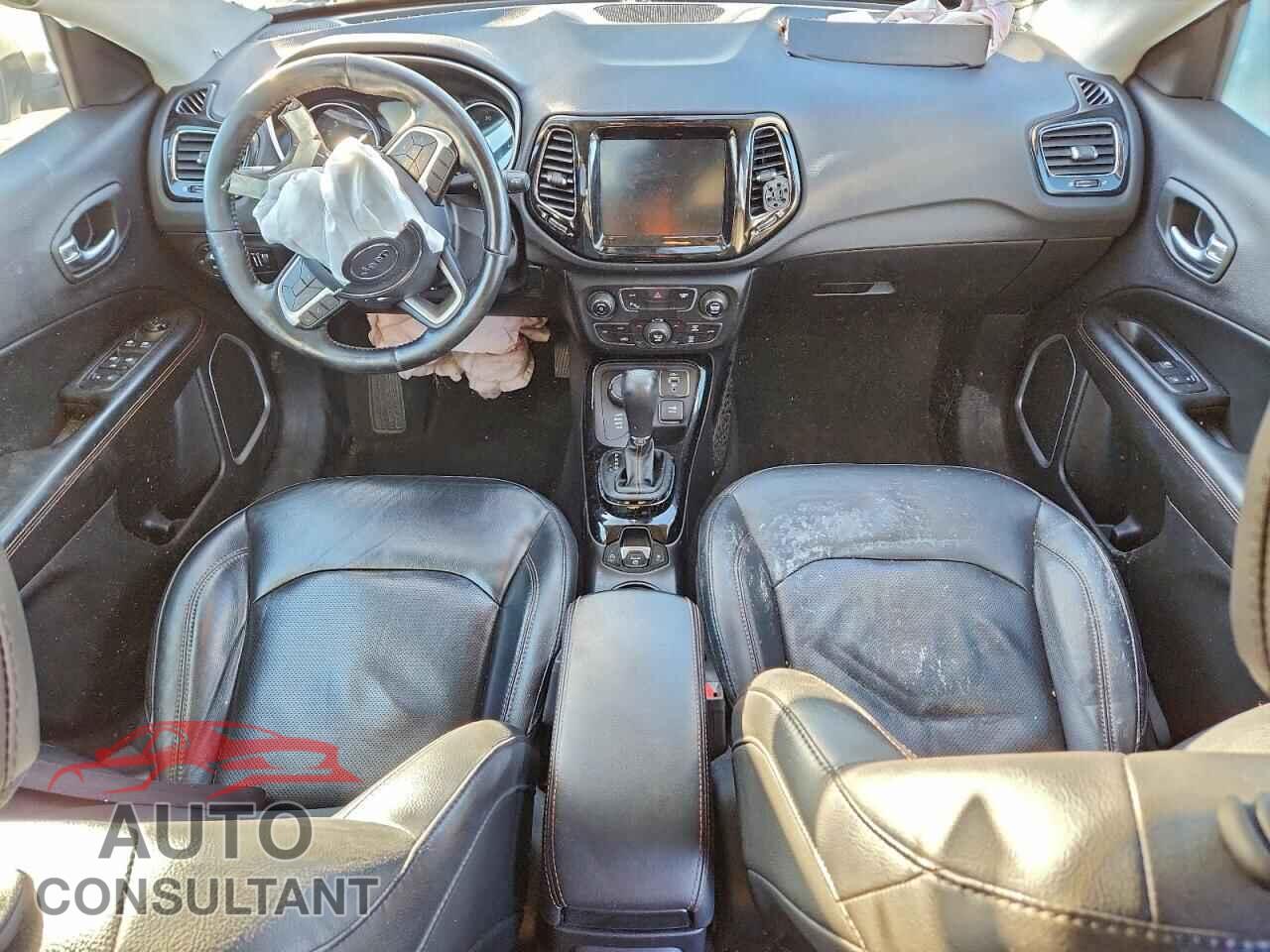 JEEP COMPASS 2019 - 3C4NJDCB4KT842420