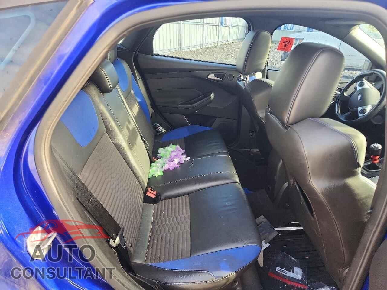 FORD FOCUS 2014 - 1FADP3L9XEL404475
