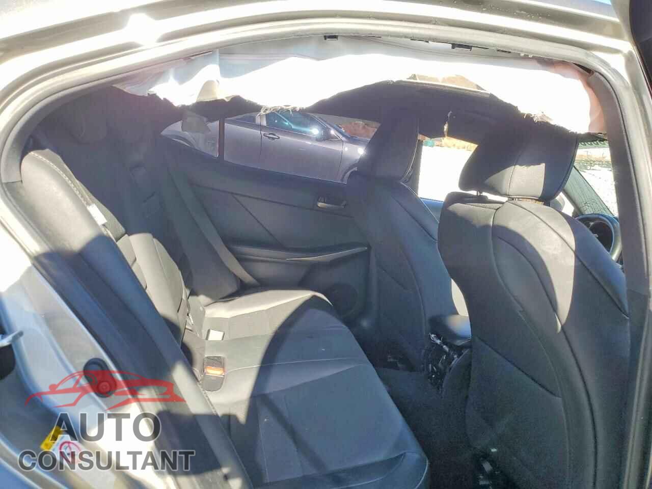 LEXUS IS 2018 - JTHCZ1D2XJ5015385
