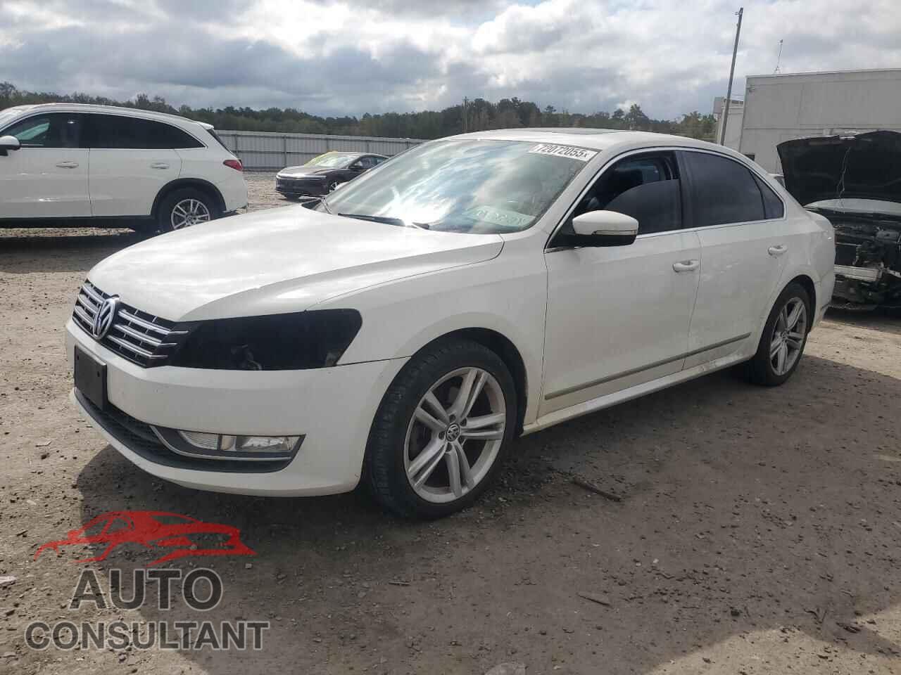 VOLKSWAGEN PASSAT 2012 - 1VWCM7A3XCC104465