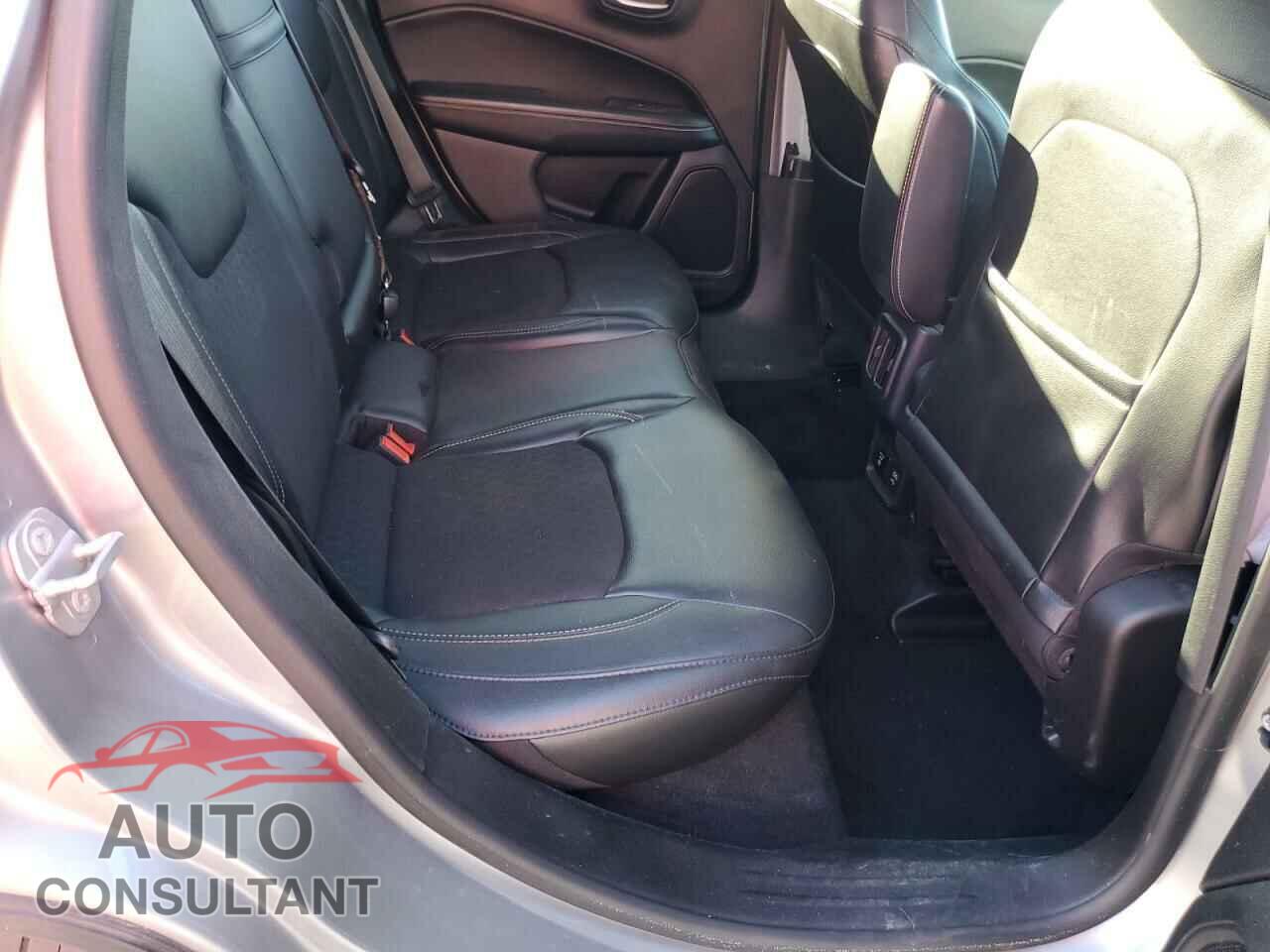 JEEP COMPASS 2018 - 3C4NJDBB4JT178541