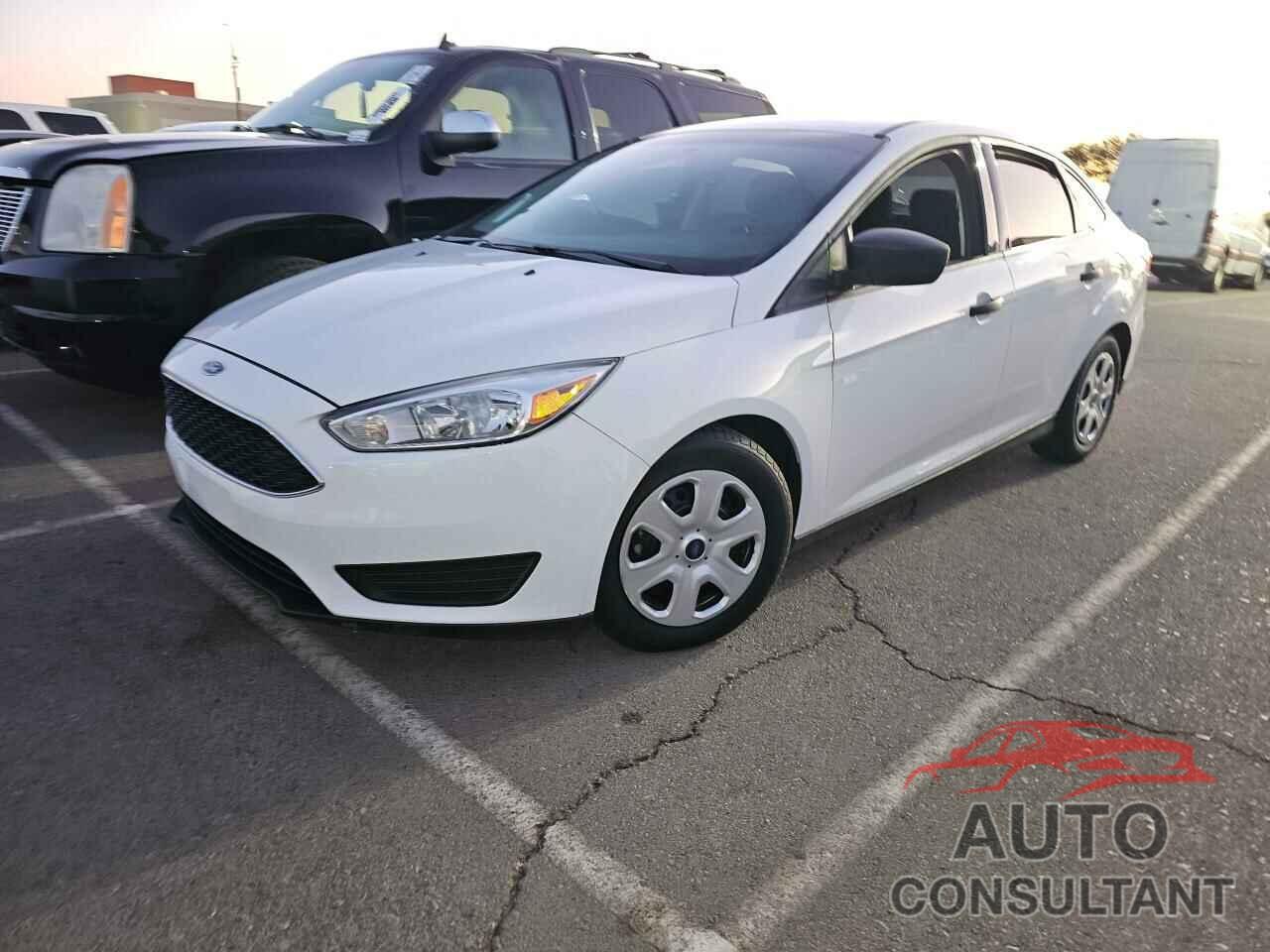 FORD FOCUS 2015 - 1FADP3E28FL358176