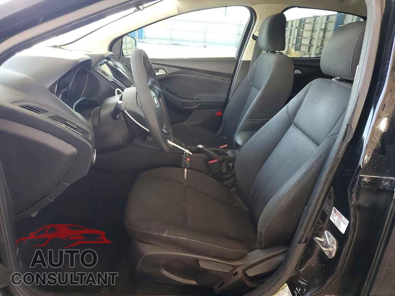 FORD FOCUS 2016 - 1FADP3FE3GL200127