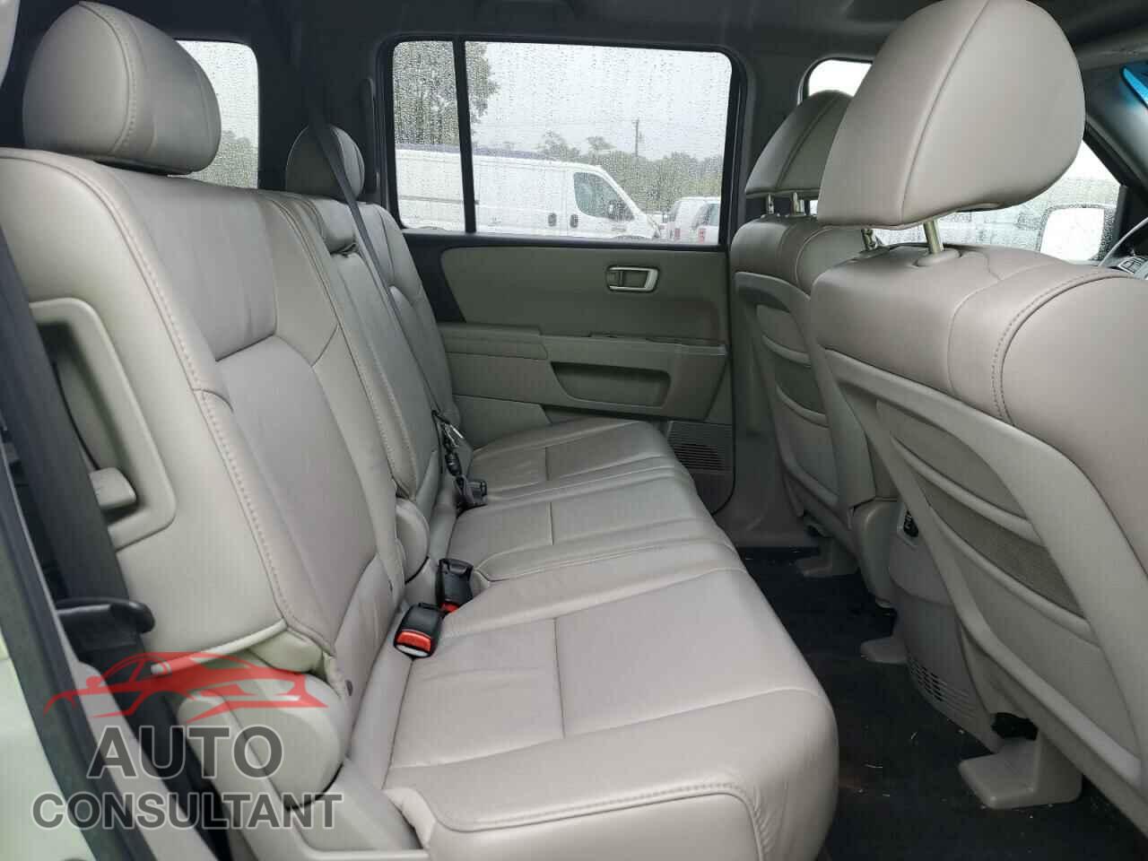 HONDA PILOT 2011 - 5FNYF4H53BB035094