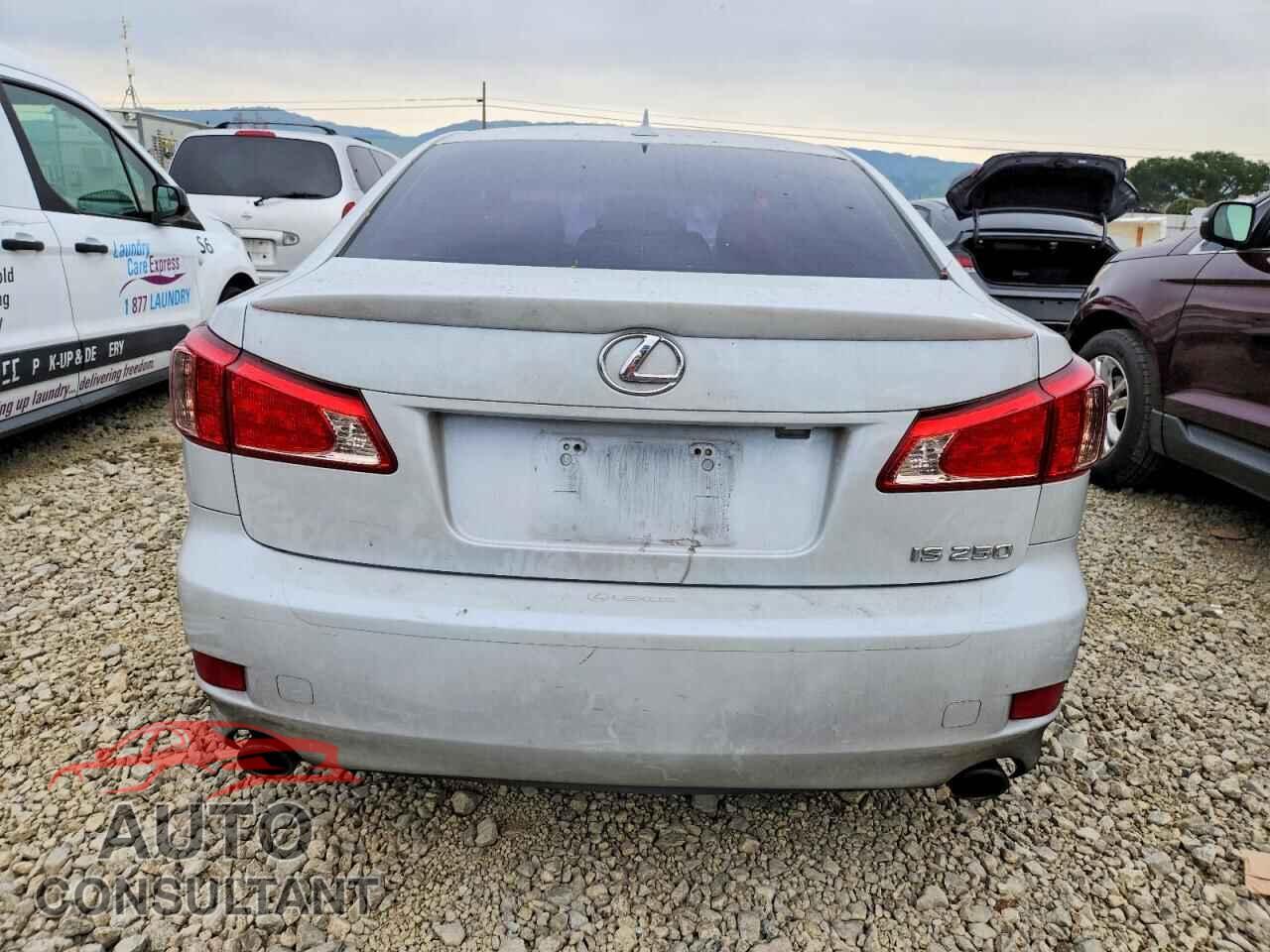 LEXUS IS 2011 - JTHBF5C24B5136038