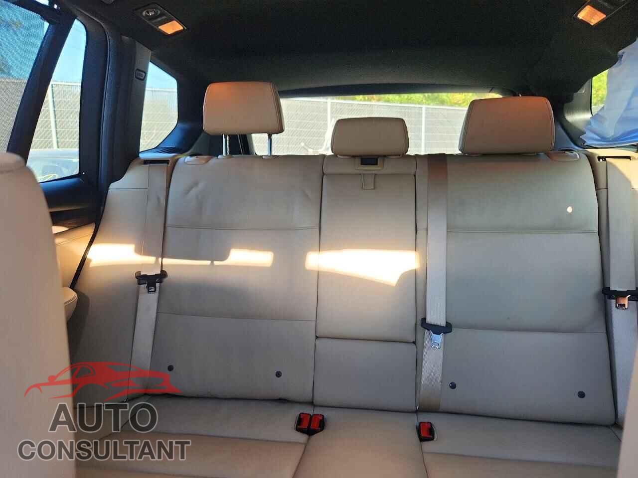 BMW X3 2014 - 5UXWX9C50E0D14323