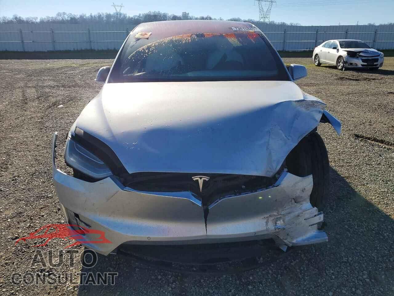 TESLA MODEL X 2016 - 5YJXCAE20GF016670