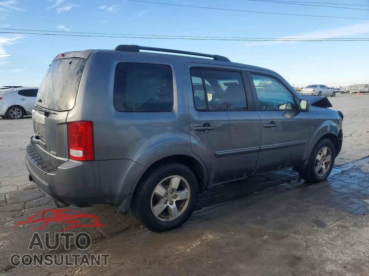 HONDA PILOT 2011 - 5FNYF4H61BB101733