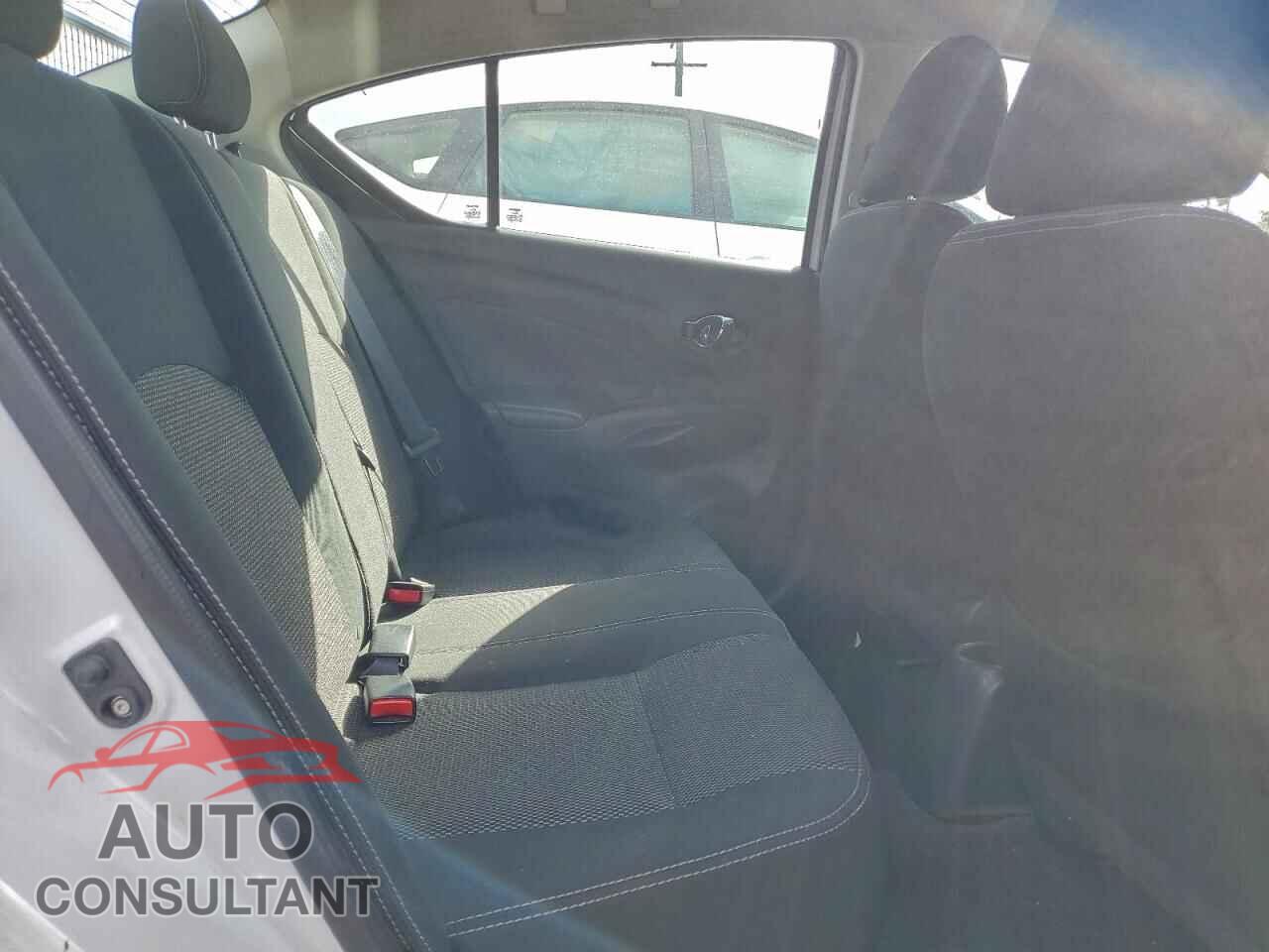 NISSAN VERSA 2017 - 3N1CN7AP3HL801381
