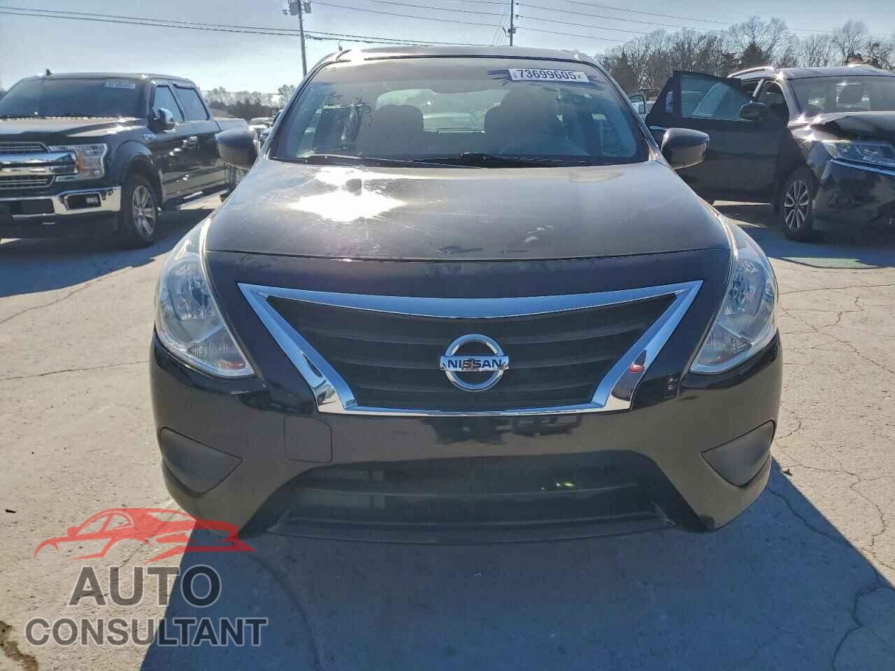 NISSAN VERSA 2017 - 3N1CN7AP3HL908740