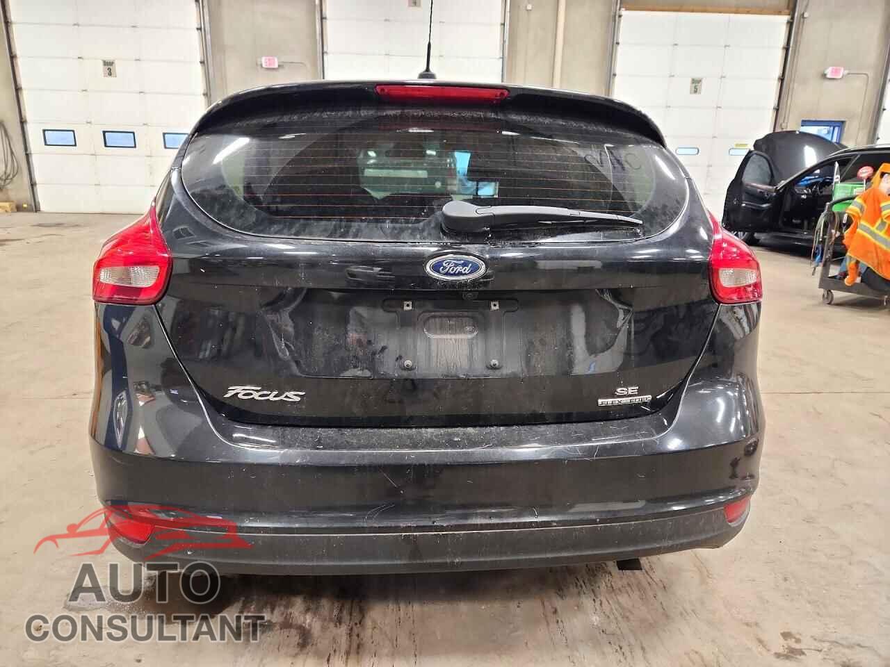 FORD FOCUS 2015 - 1FADP3K22FL302769