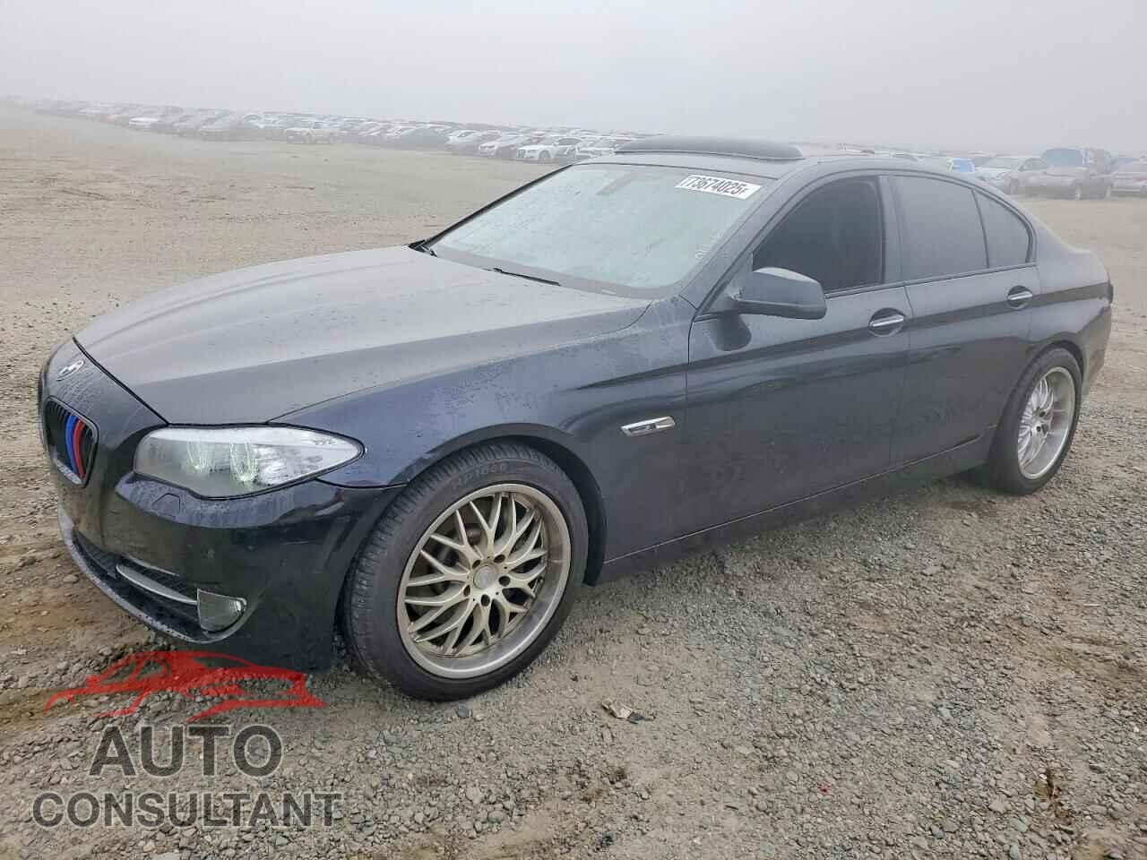 BMW 5 SERIES 2012 - WBAFR7C55CC812524