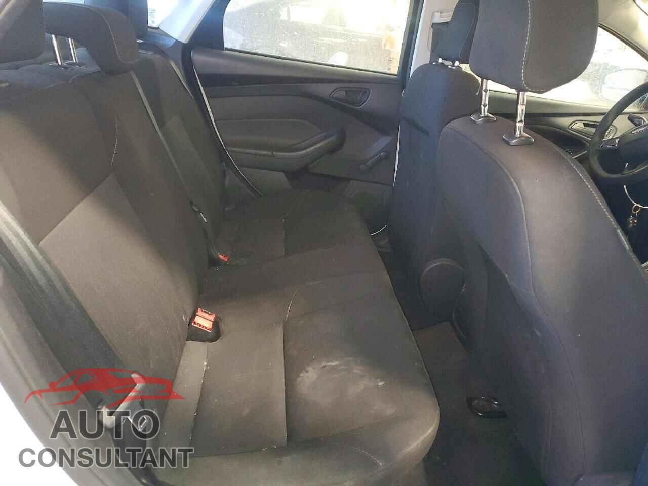 FORD FOCUS 2016 - 1FADP3E28GL202480