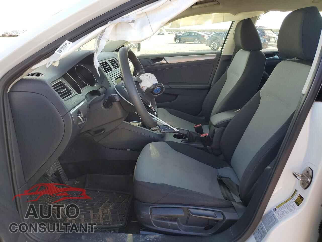 VOLKSWAGEN JETTA 2017 - 3VW2B7AJ2HM240868