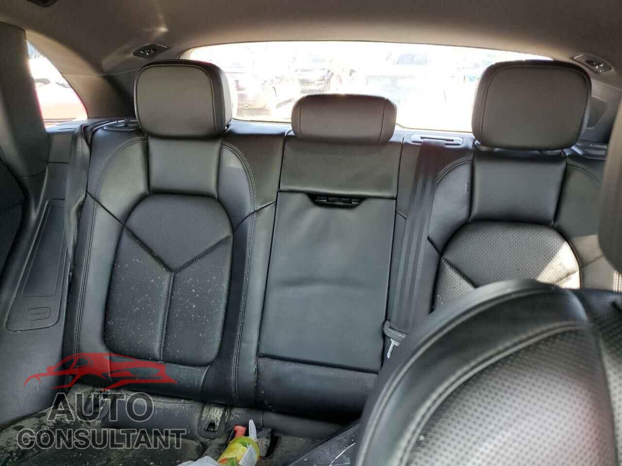 PORSCHE MACAN 2018 - WP1AA2A59JLB08333