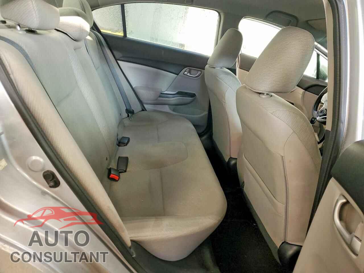 HONDA CIVIC 2013 - 2HGFB2F45DH014361