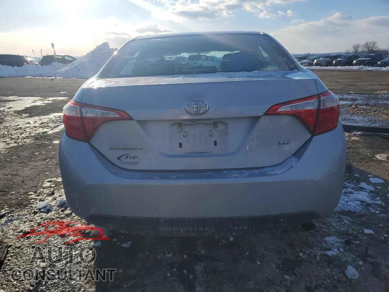 TOYOTA COROLLA 2015 - 2T1BURHE5FC320284