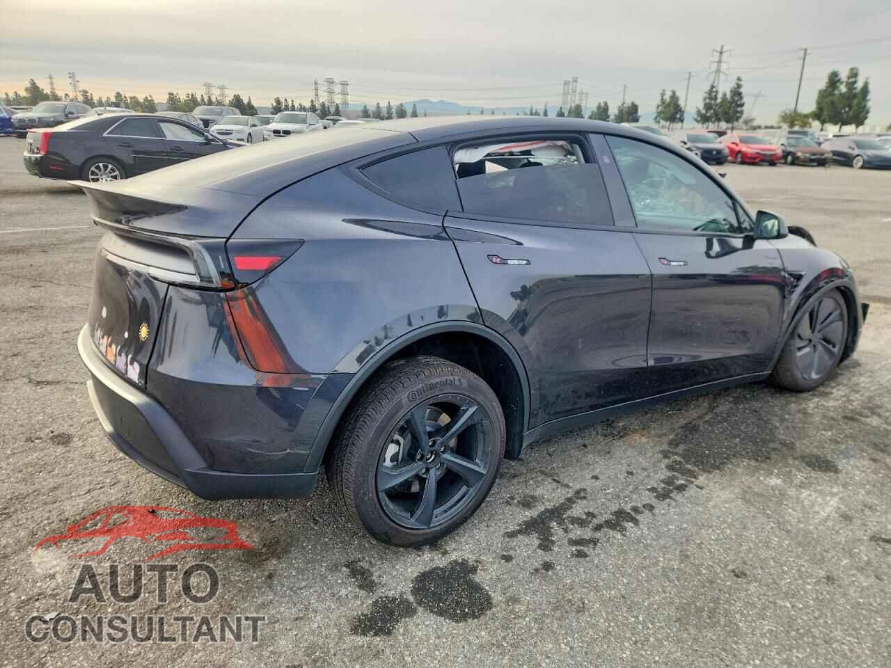 TESLA MODEL Y 2026 - 7SAYGDED2TF443440