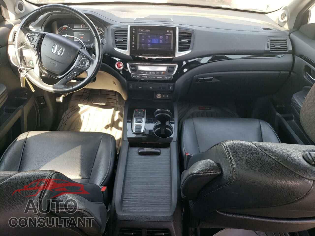 HONDA PILOT 2017 - 5FNYF6H95HB066807