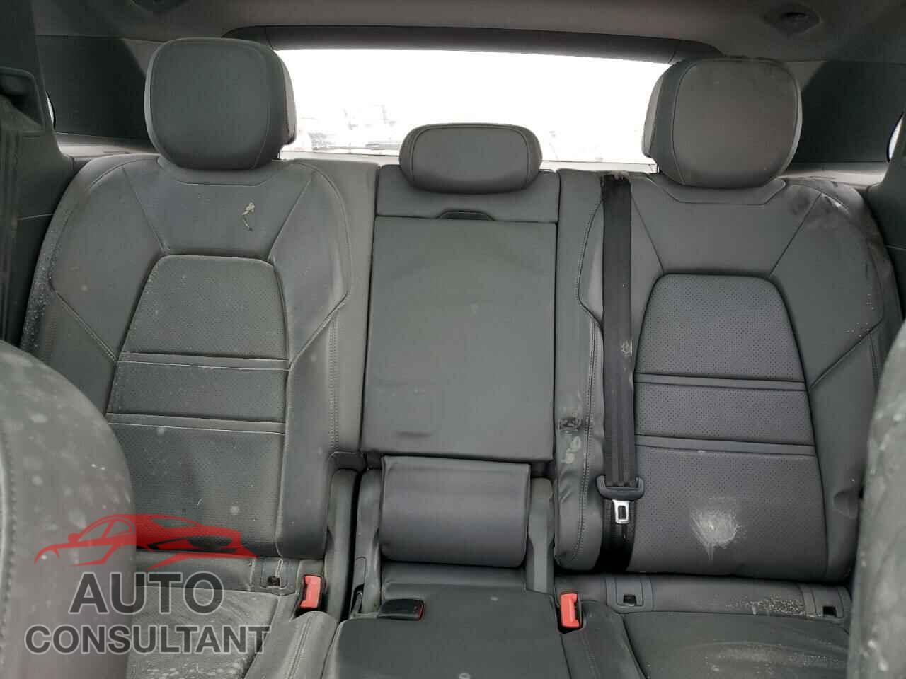 PORSCHE CAYENNE 2020 - WP1AA2AY2LDA05732