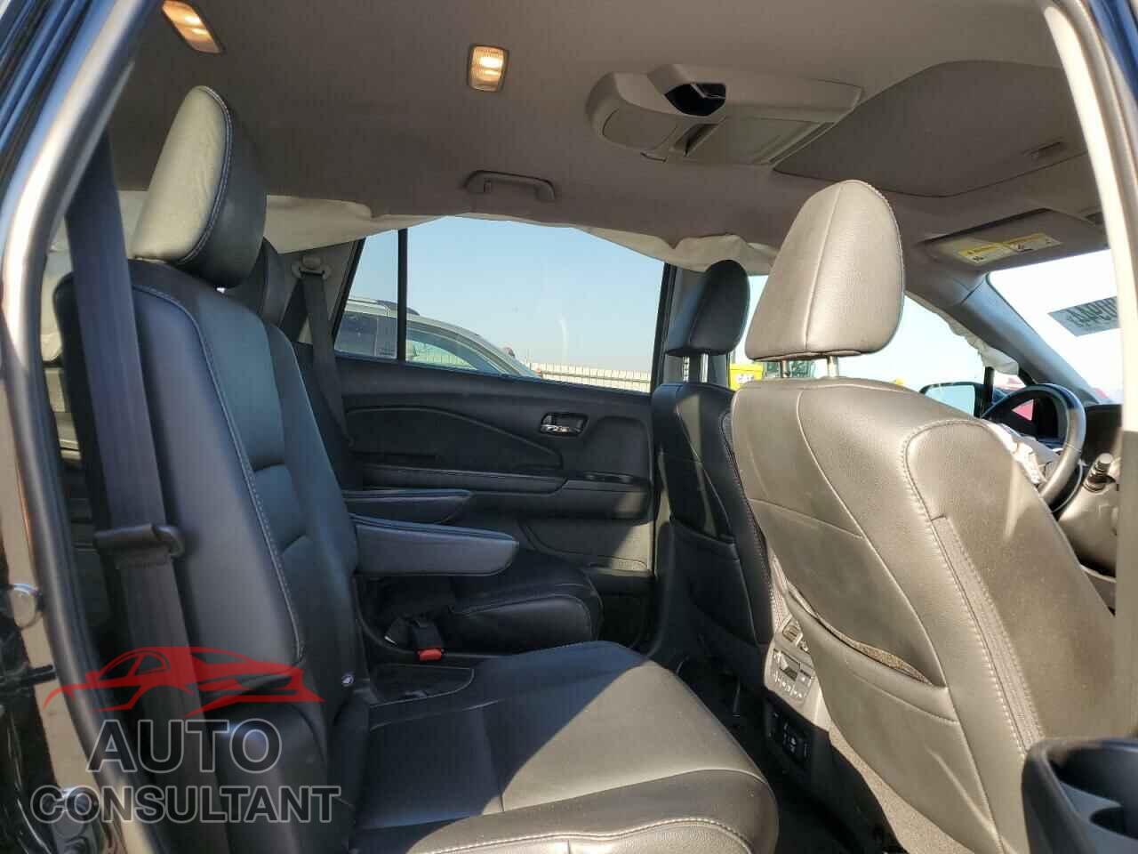 HONDA PILOT 2019 - 5FNYF5H69KB031002